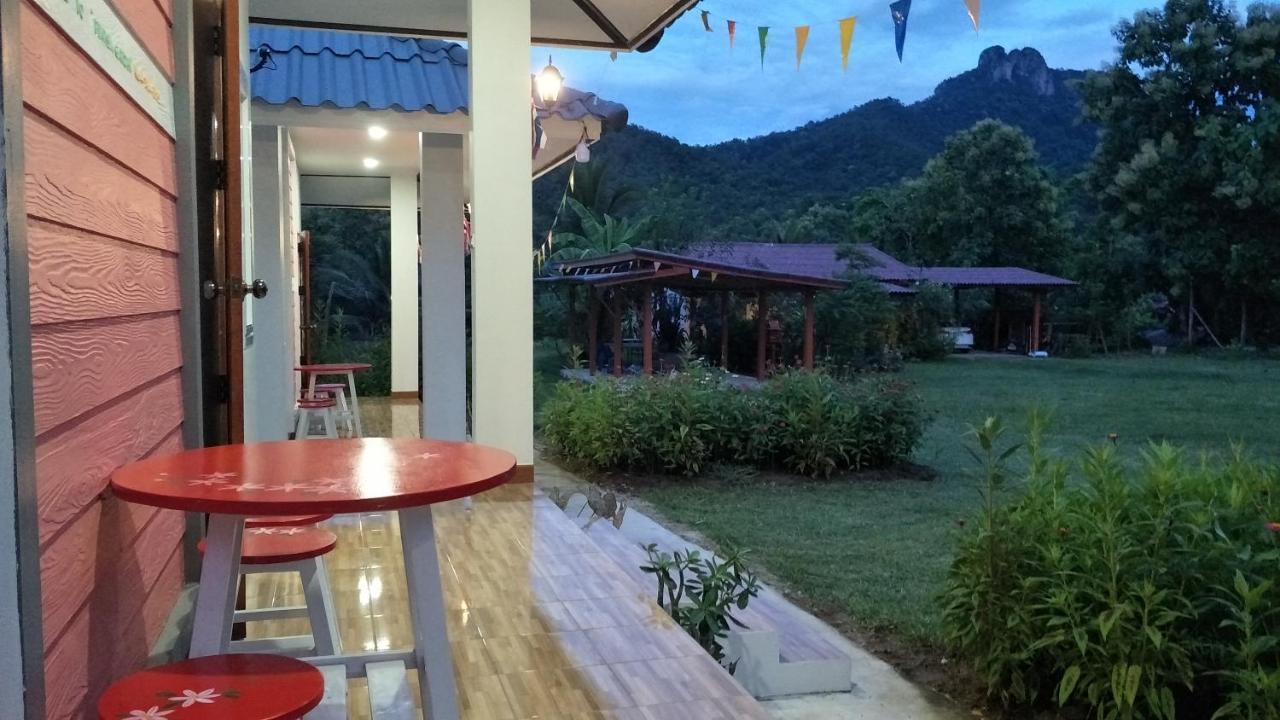 הוילה Khuang Kom Pimpisa Garden พิมพิศา การ์เด้นท์ מראה חיצוני תמונה
